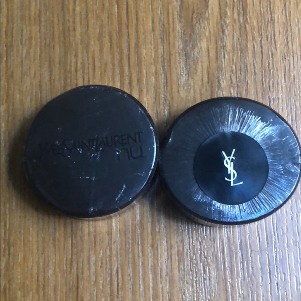 NEW... Awwww!! Yves Saint Laurent NU black soaps💋
